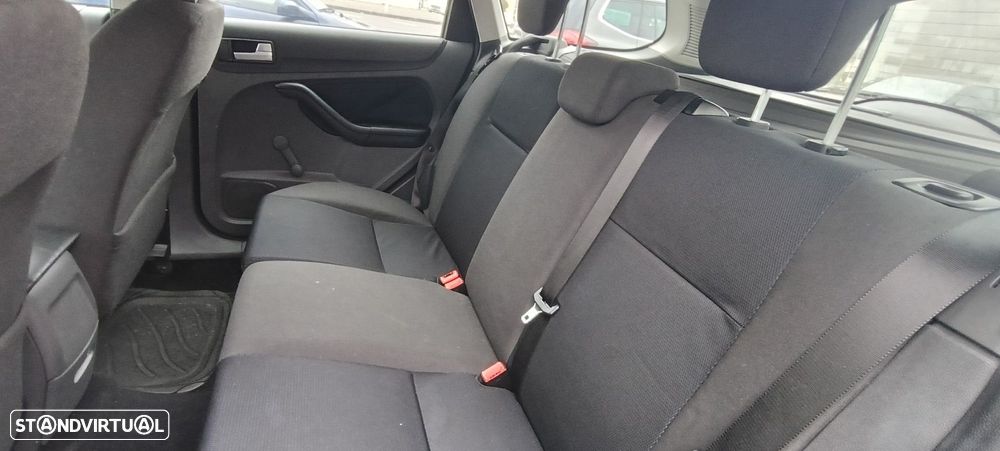 Ford Focus SW 1.6 TDCi Sport - 8