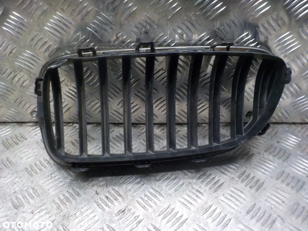BMW F10 GRILL NERKA PRAWA - 3
