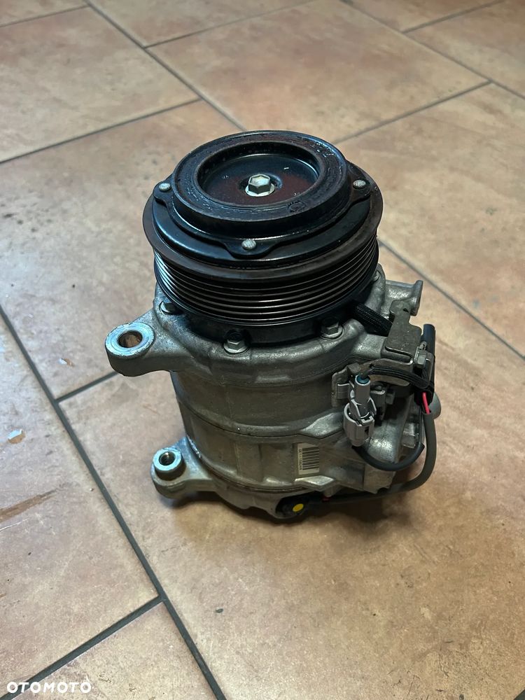BMW F30 F22 N20 2.8 SPRĘŻARKA KLIMATYZACJI 9330825 - 1