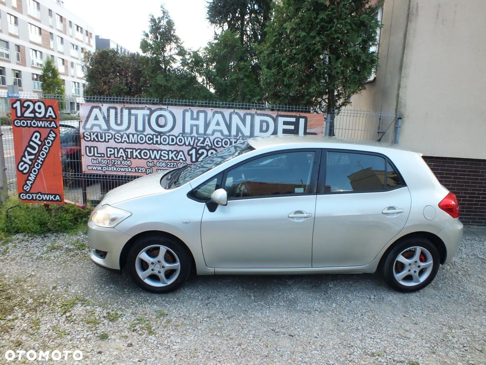 Toyota Auris - 2