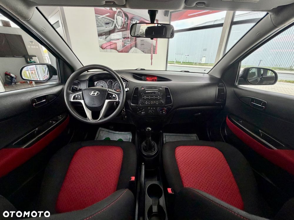 Hyundai i20 1.2 Classic + - 29