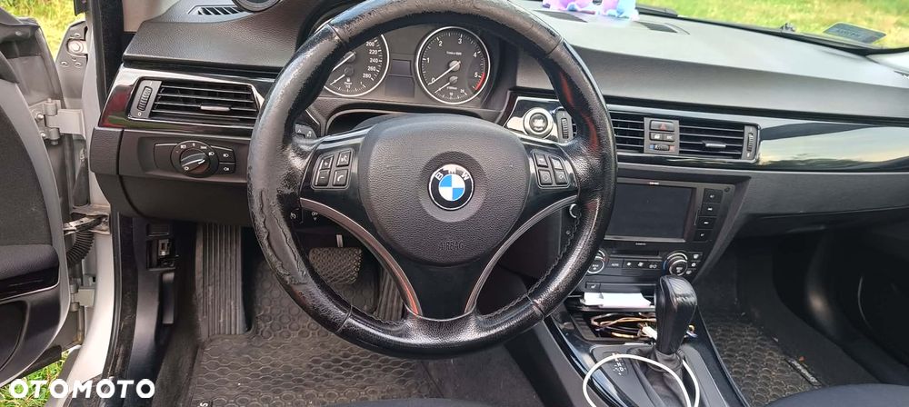 BMW Seria 3 - 23