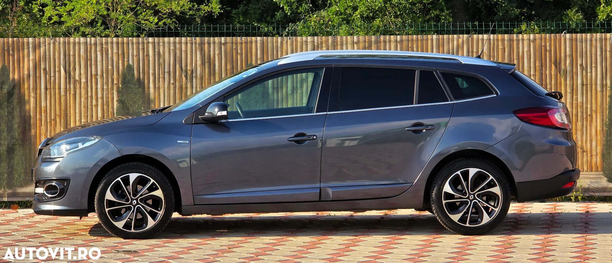 Renault Megane ENERGY dCi 110 Start & Stop Bose Edition - 6
