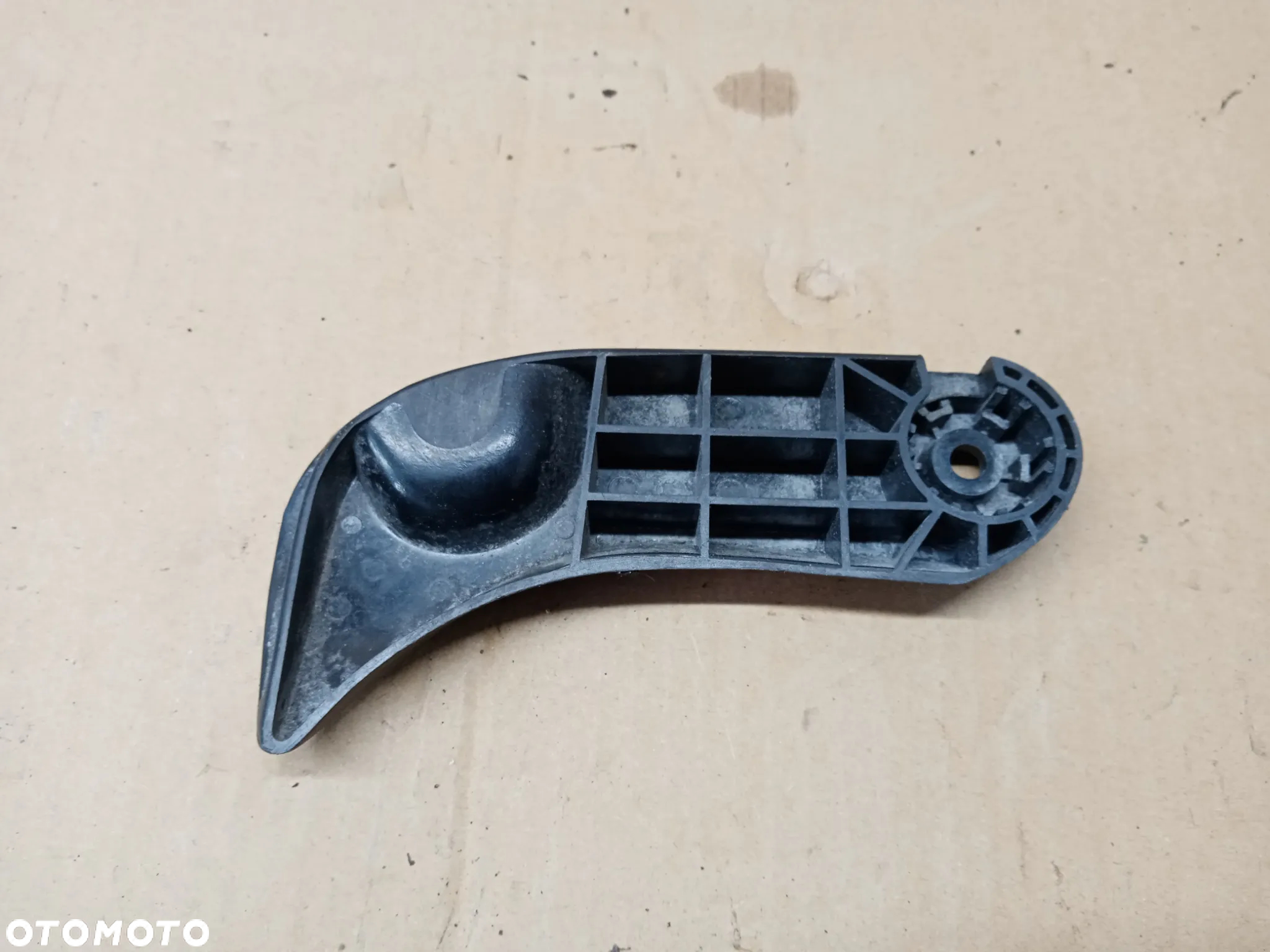 Klamka raczka dźwignia otwierania maski BMW 5 E39 8226621 11970213 - 3