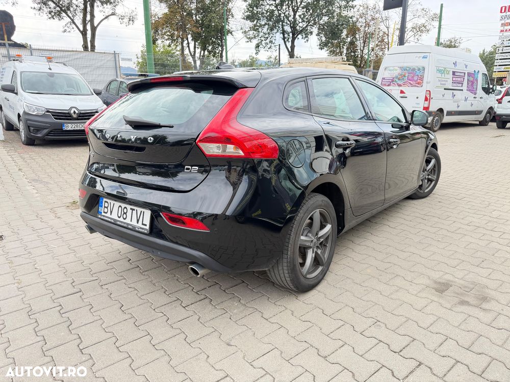 Volvo V40 D2 DRIVe Basic - 2