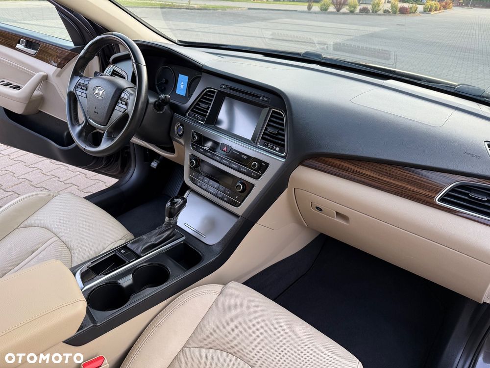 Hyundai Sonata 2.4 SE - 28
