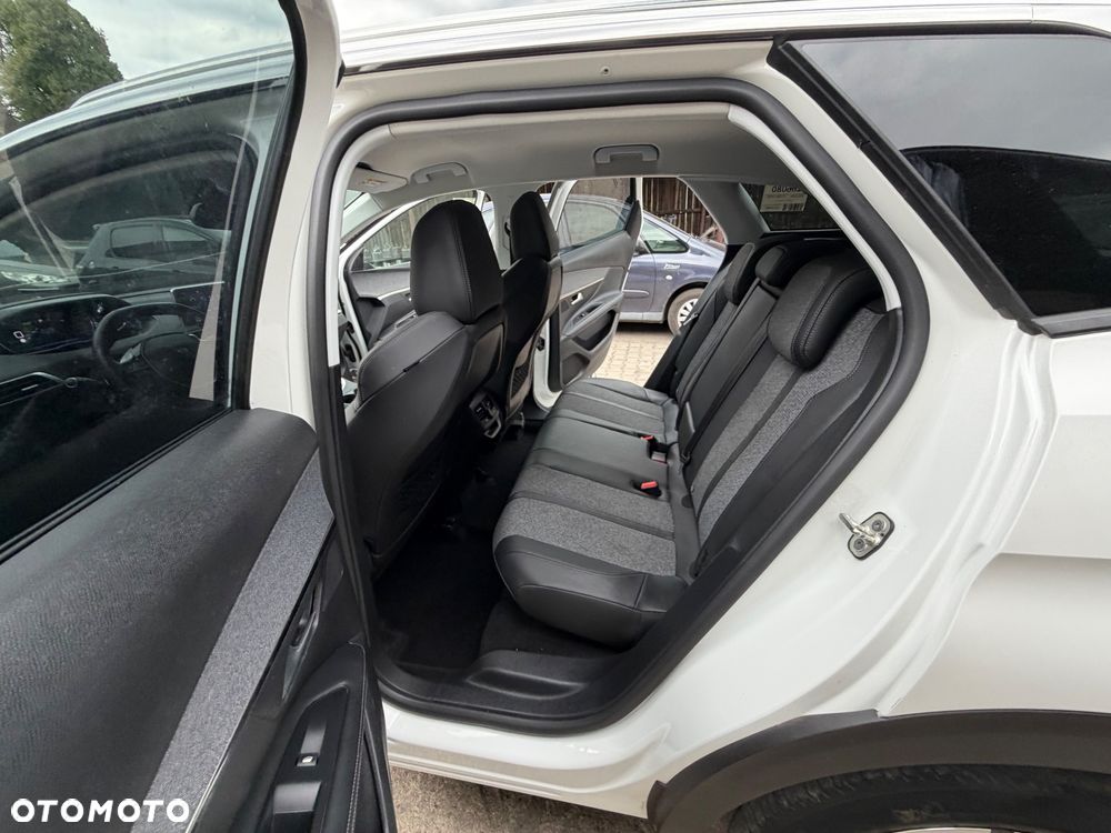 Peugeot 3008 PureTech 130 Stop & Start GPF EAT8 Allure - 14