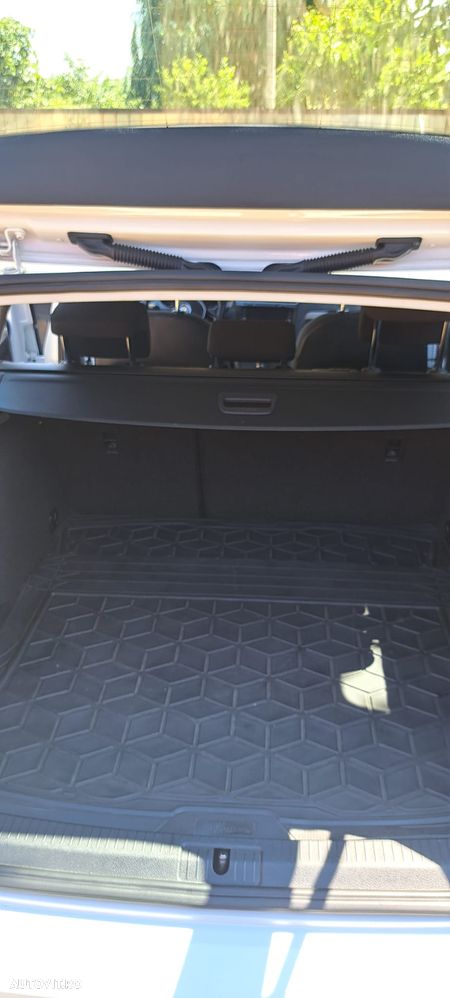 Volkswagen Golf 1.6 TDI Trendline - 12