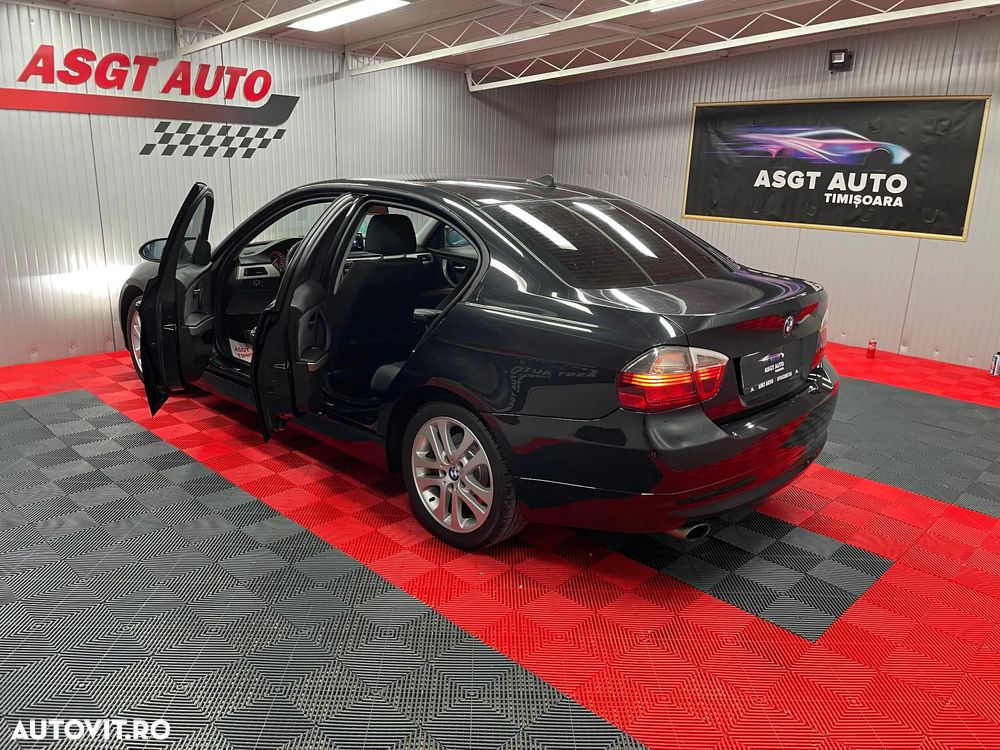 BMW Seria 3 318d - 16