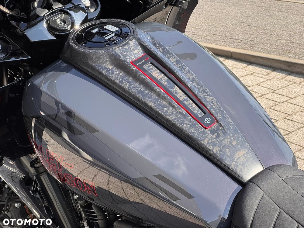 Harley-Davidson Touring Road Glide - 17