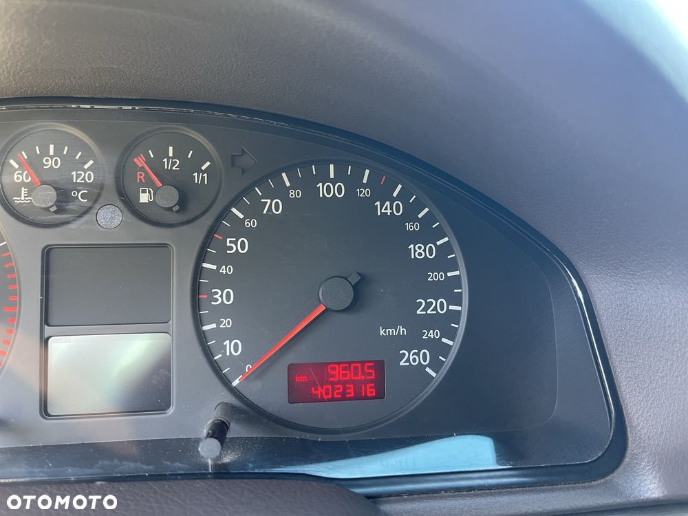 Audi A4 Avant - 8