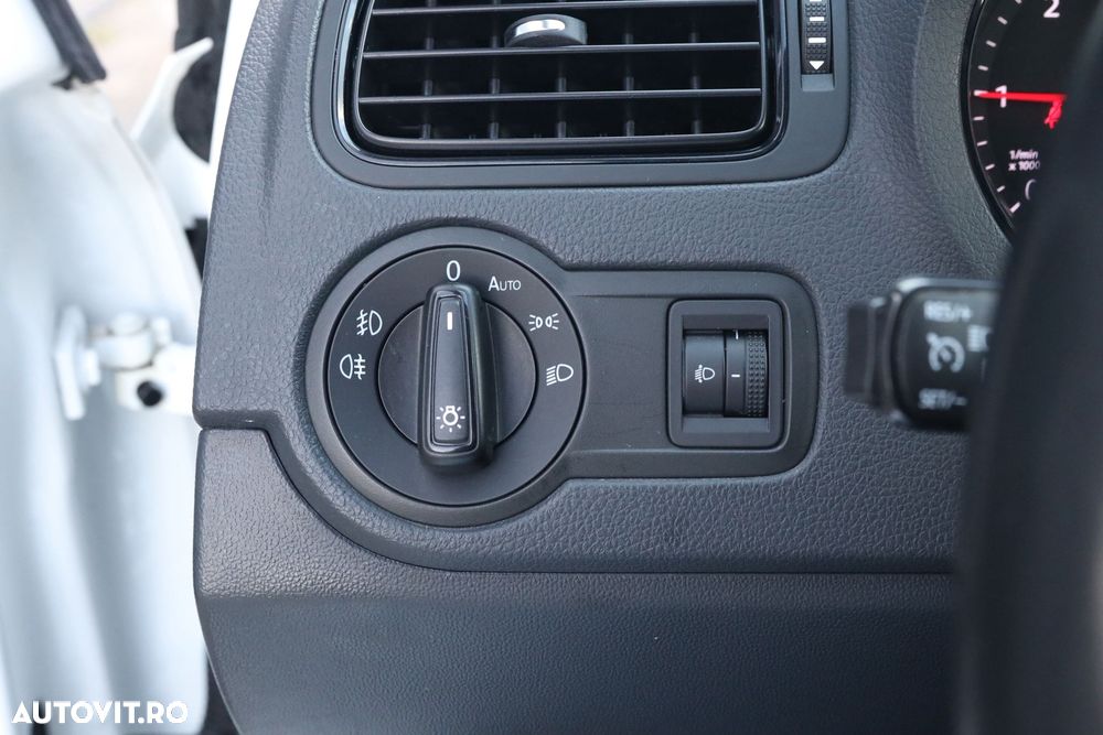 Volkswagen Polo 1.4 TDI (Blue Motion Technology) Comfortline - 30