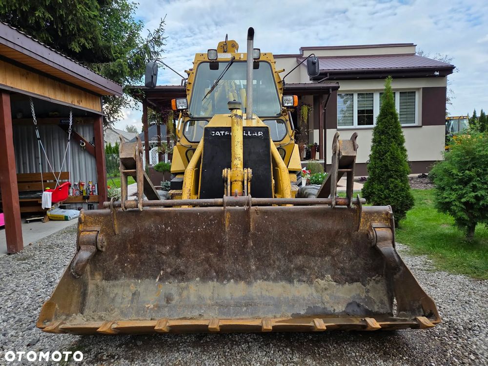 Caterpillar CAT 428B - 6