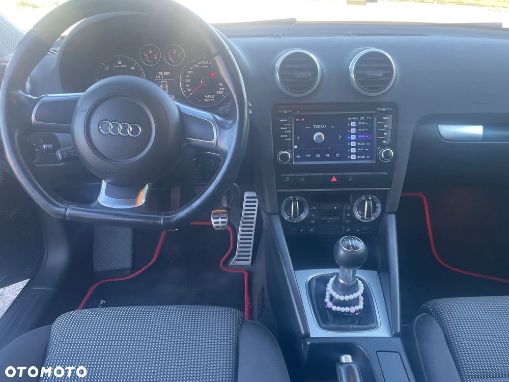 Audi A3 1.6 TDI S line Sportpaket - 11