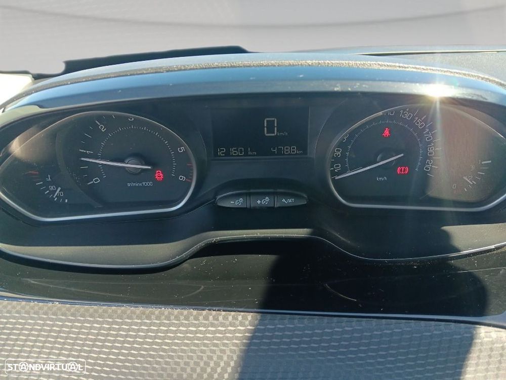 Peugeot 208 1.6 BlueHDi Style - 13