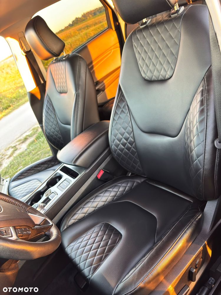 Ford Edge - 8