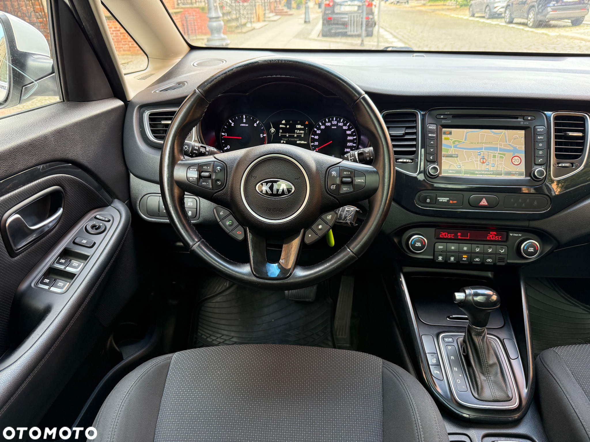 Kia Carens 1.7 CRDi L 7os - 20