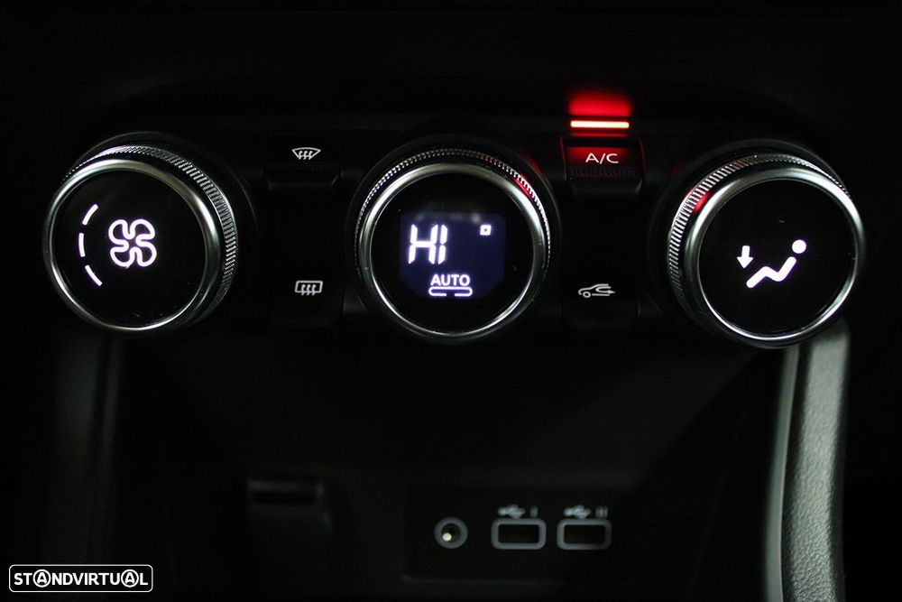 Renault Captur 1.0 TCe Techno Bi-Fuel - 13