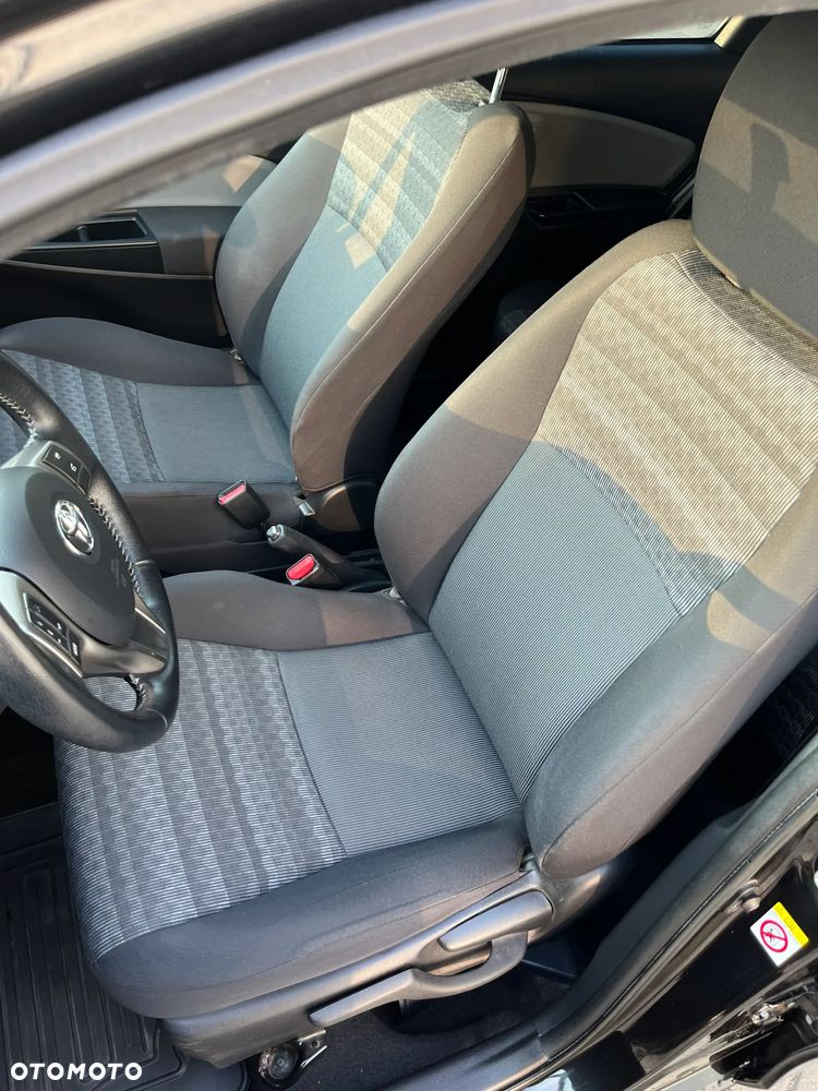 Toyota Yaris 1.33 Premium EU6 - 10