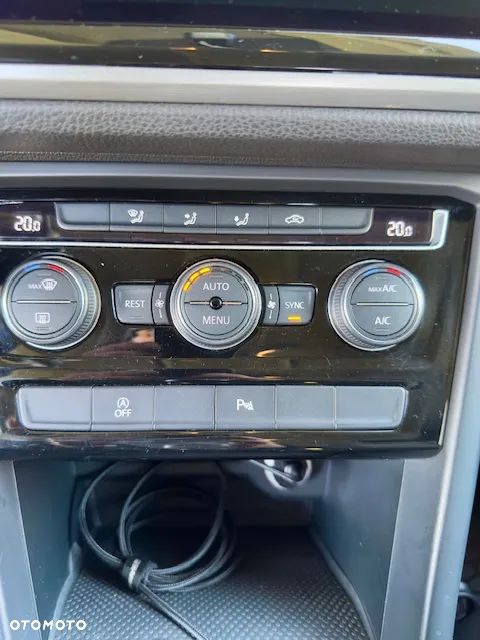 Volkswagen Touran 1.4 TSI BMT Comfortline - 20