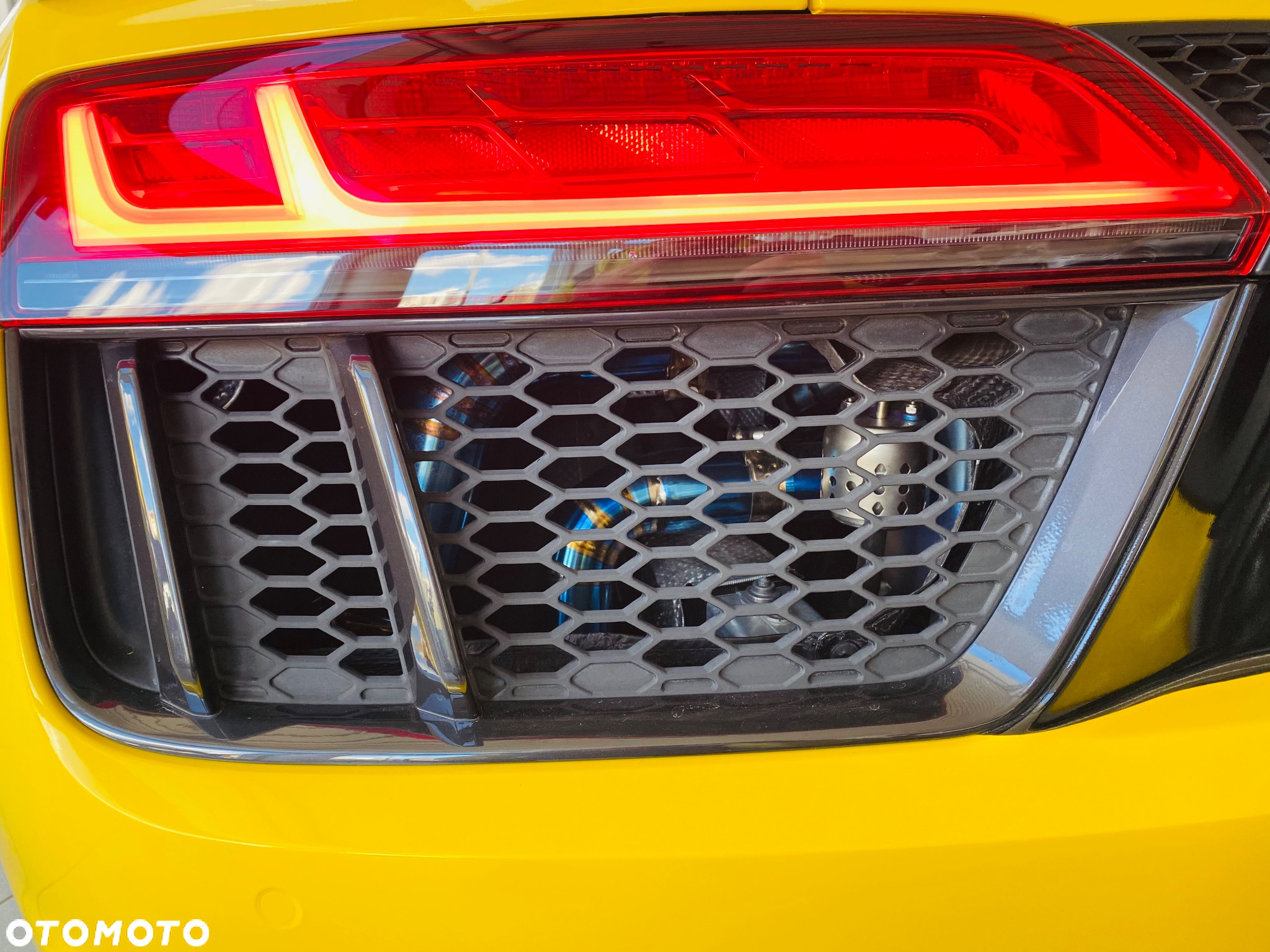 Audi R8 5.2 FSI Quattro - 12
