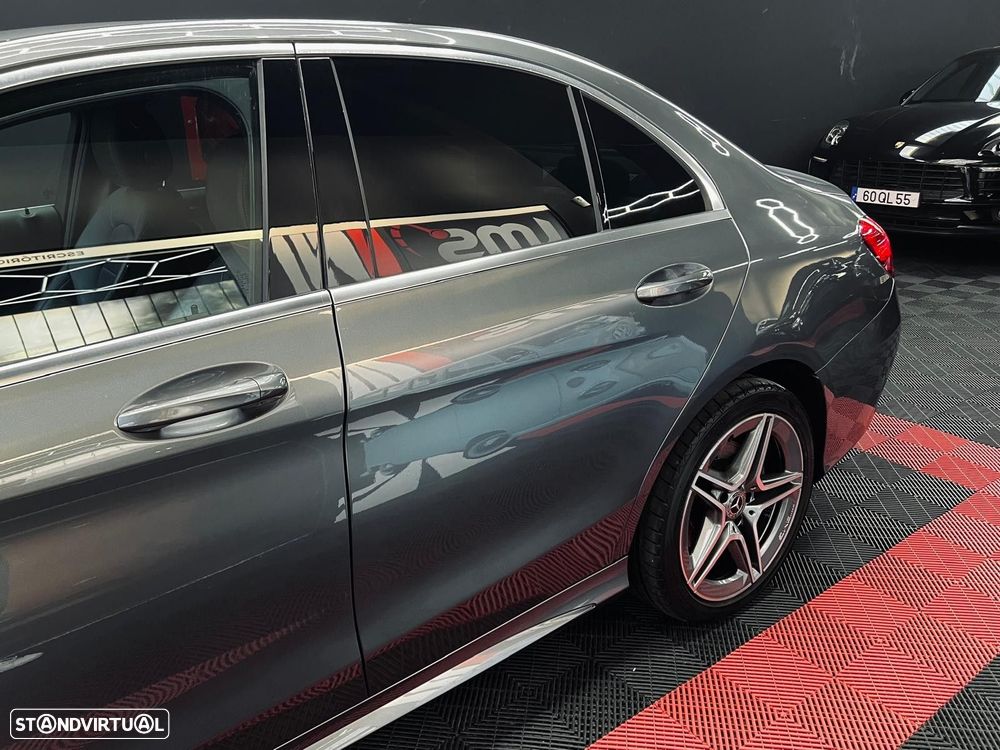 Mercedes-Benz C 300 de AMG Line - 19