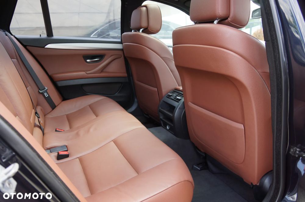 BMW Seria 5 520d - 35