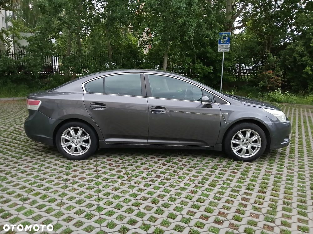 Toyota Avensis 2.0 Prestige NAVI - 7