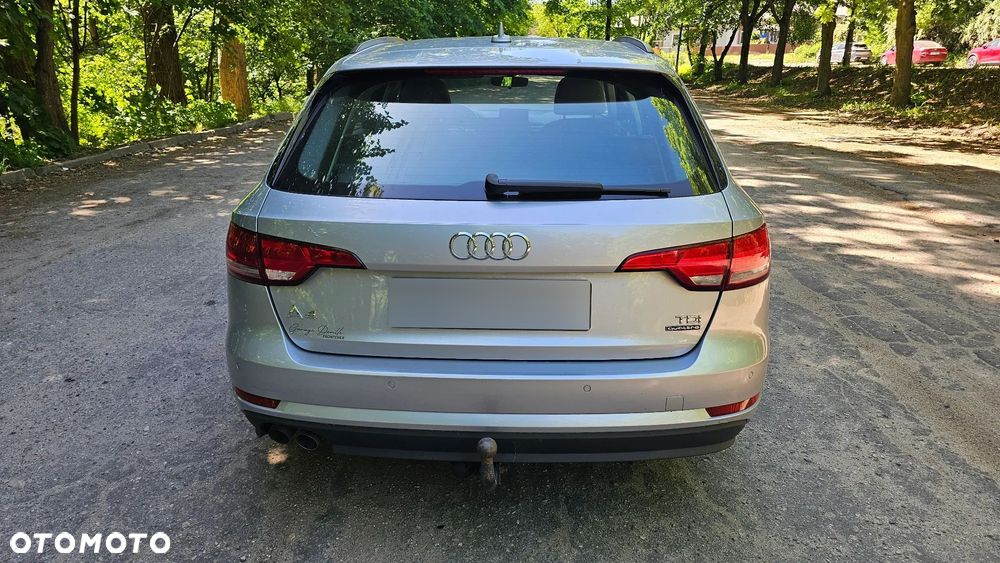 Audi A4 Avant 2.0 TDI Quattro Design S tronic - 11