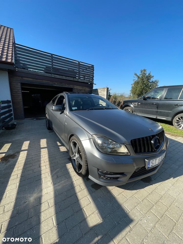 Mercedes-Benz Klasa C 350 Coupe BlueEFFICIENCY 7G-TRONIC Edition 1 - 4