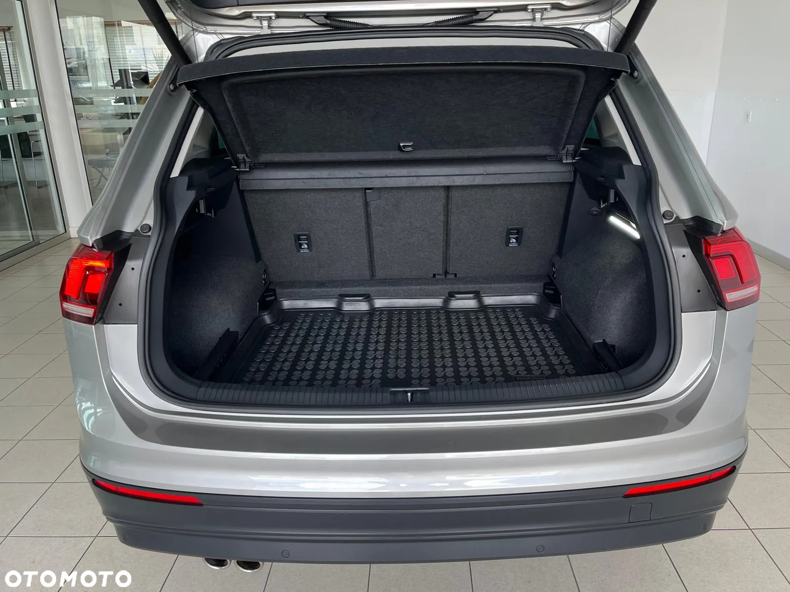 Volkswagen Tiguan 1.5 TSI EVO Comfortline - 9