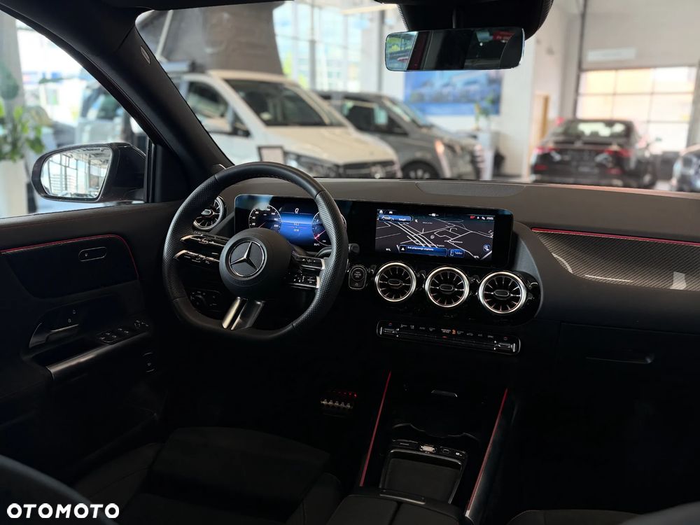 Mercedes-Benz GLA 200 AMG Line - 5