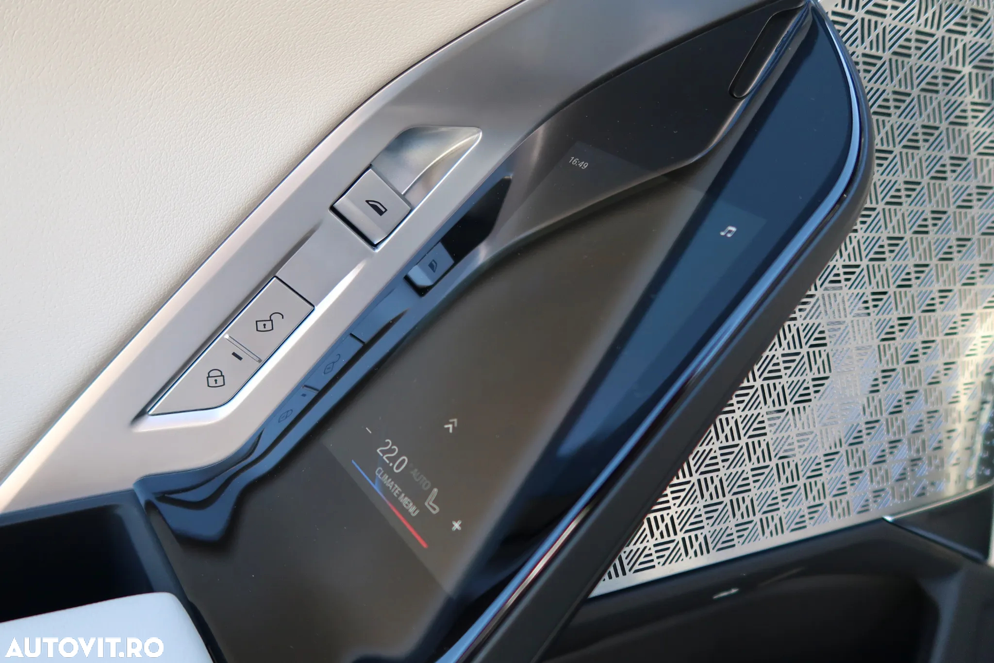 BMW M7 M760e xDrive AT PHEV - 31