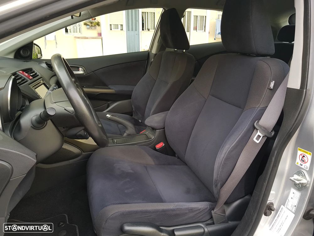 Honda Civic 1.4 i-VTEC Sport Navi - 29