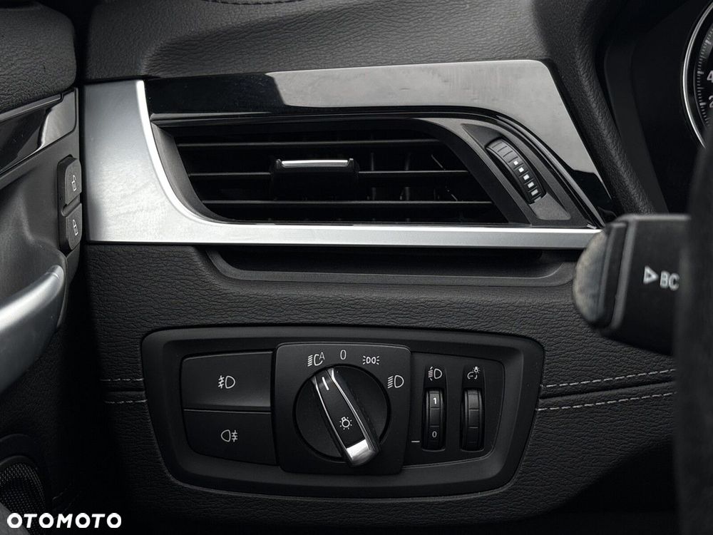 BMW X1 sDrive18i Sport Line - 12