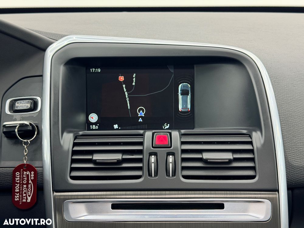 Volvo XC 60 D4 Momentum - 28