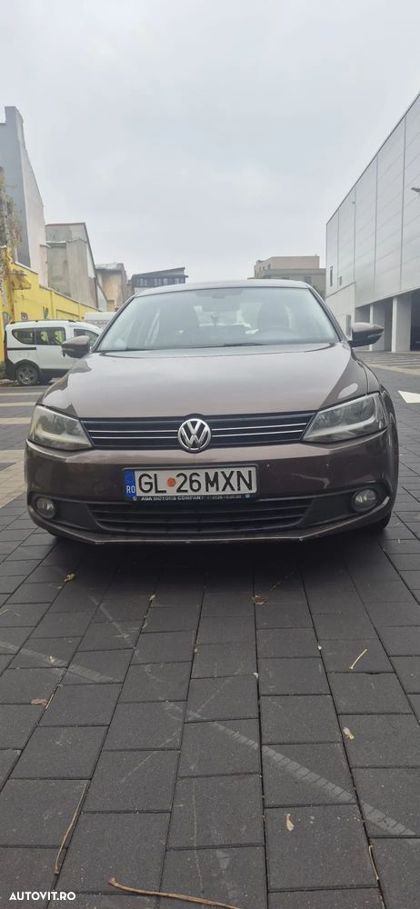 Volkswagen Jetta - 3