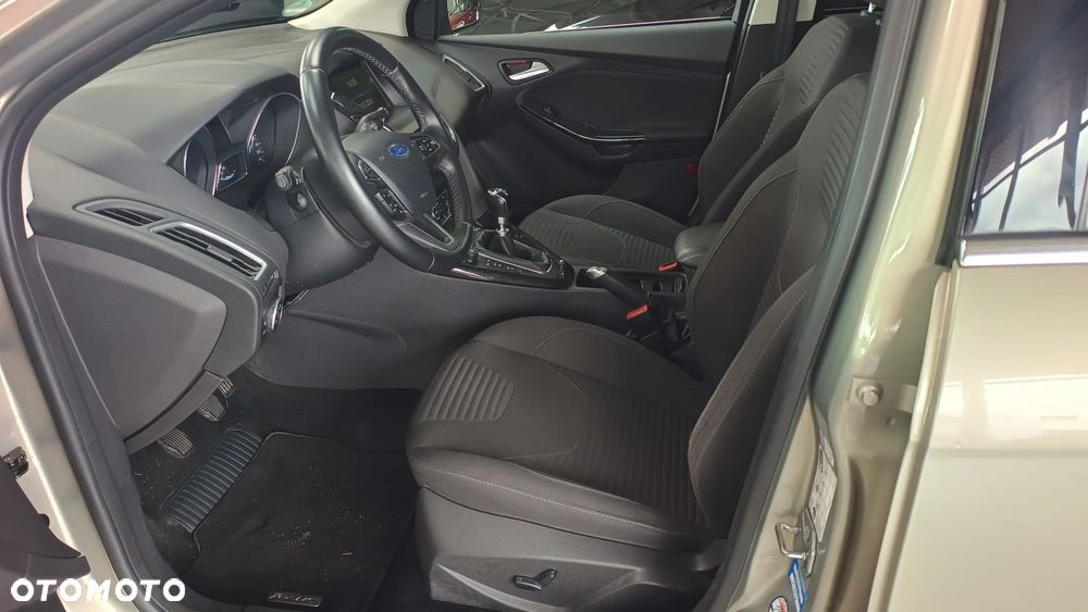 Ford Focus - 19