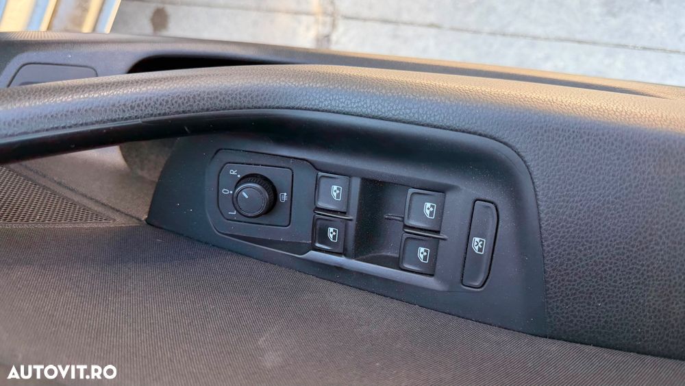 Volkswagen Passat - 13