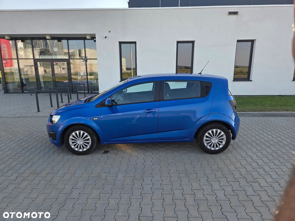 Chevrolet Aveo 1.4 16V LT - 9