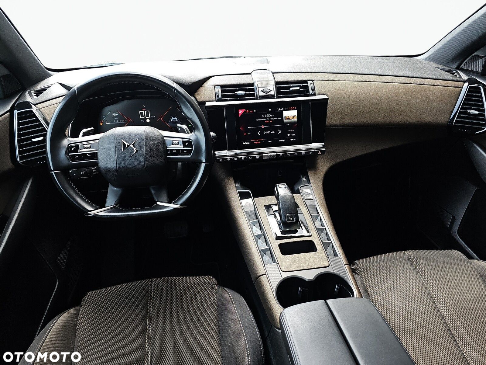 DS Automobiles DS 7 Crossback - 11