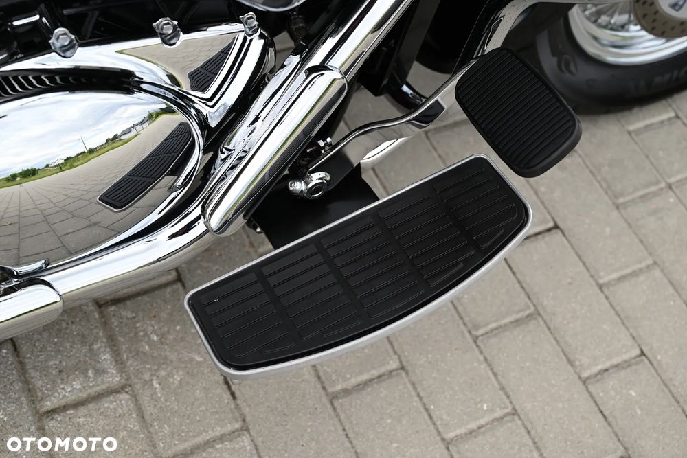 Suzuki Intruder - 30