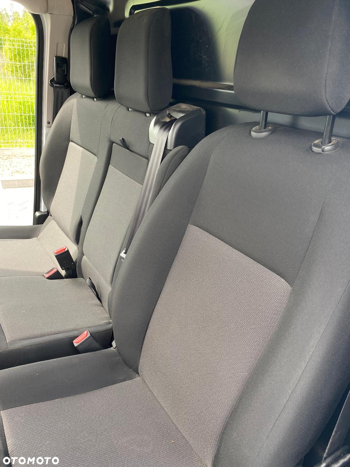 Opel Vivaro - 27