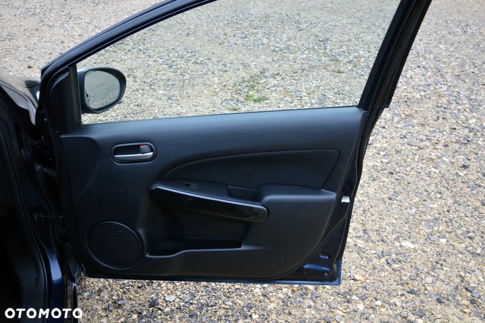 Mazda 2 1.3 Exclusive + - 34