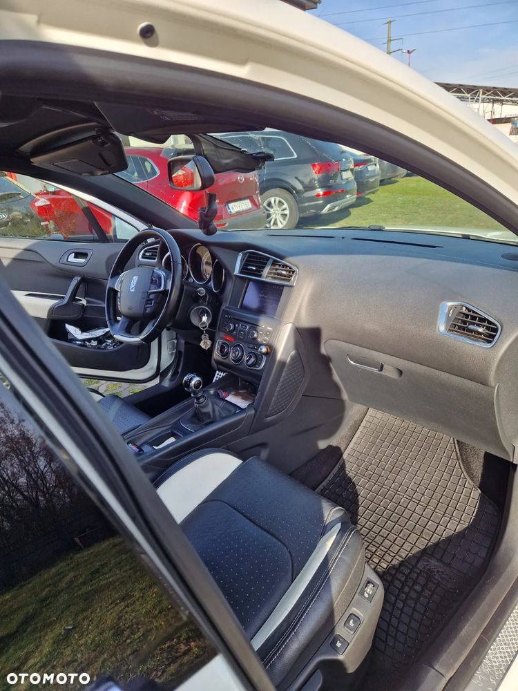 Citroën DS4 THP 200 SportChic - 8