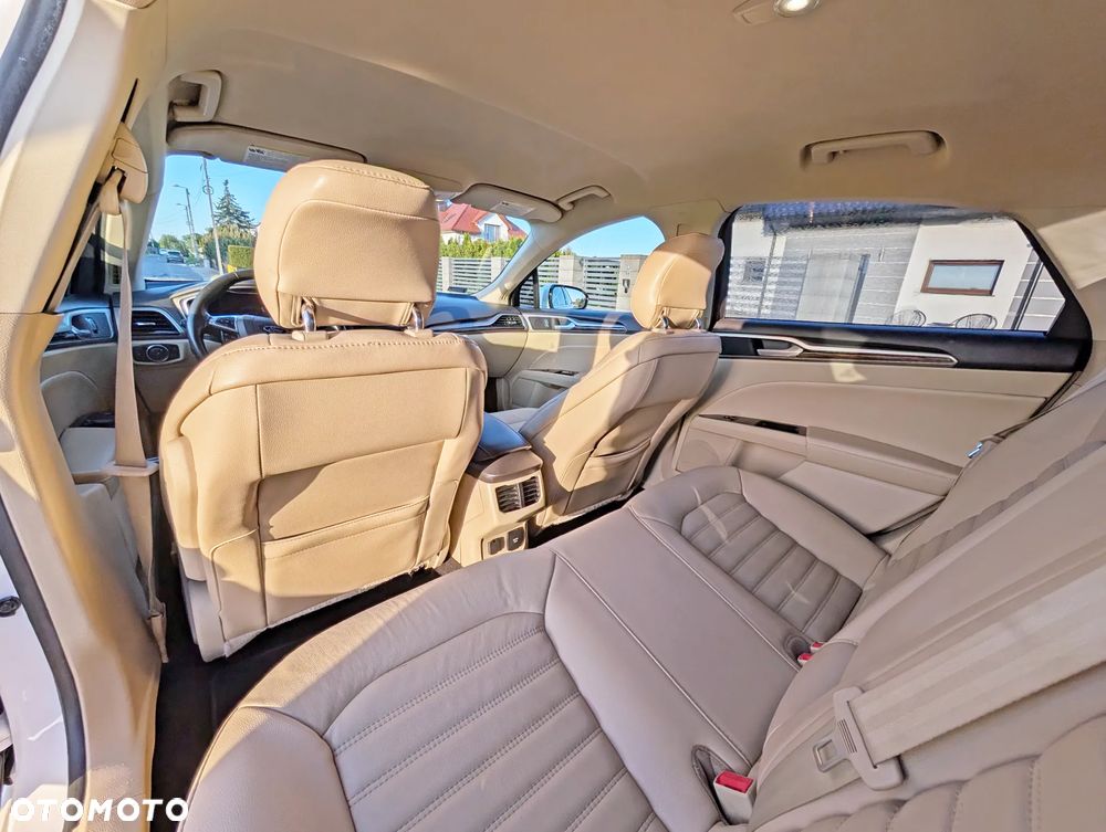 Ford Mondeo - 29