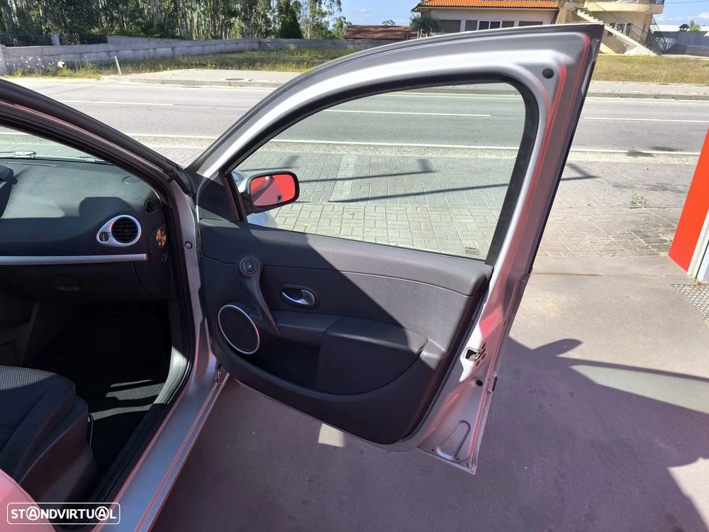 Renault Clio 1.5 dCi Dynamique Luxe - 16