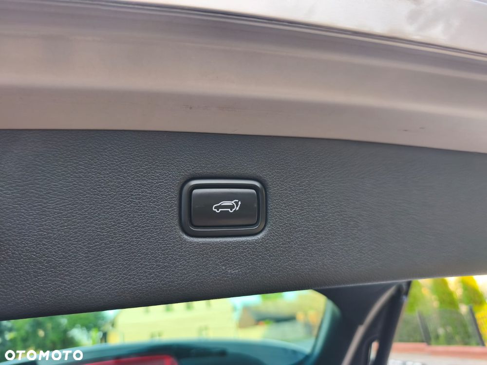 Hyundai Tucson 1.6 Turbo 4WD Premium - 23