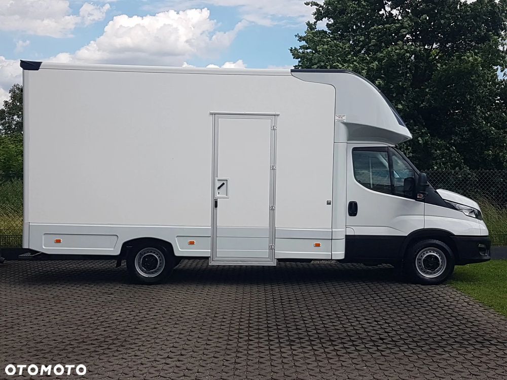 Iveco DAILY KONTENER NISKOPODŁOGOWY 4,43x2,23x2,42 SKLEP FOODTRUCK BAR KLIMA KONIOWÓZ KAMPER - 12