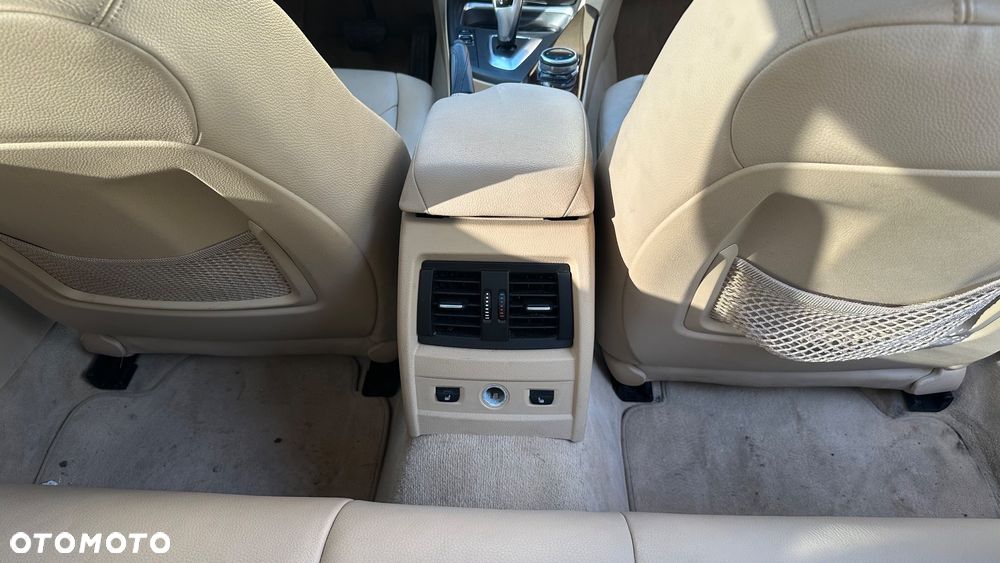 BMW Seria 3 335i xDrive Edition Sport - 15